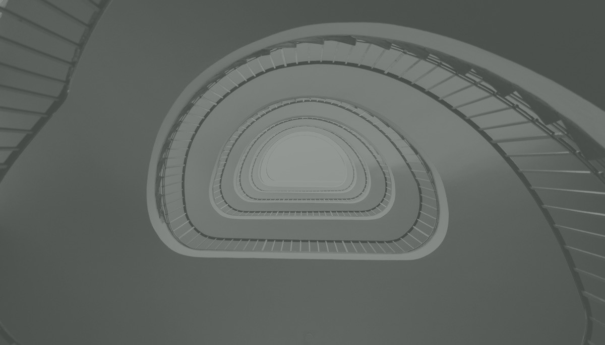 Treppenhaus der Neunundvierzig Honorarberatung in München